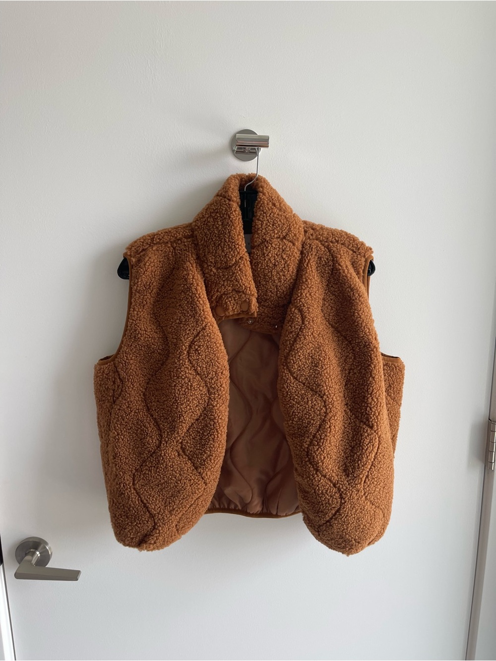 Lush Cozy Teddy Sherpa Vest in Camel Brown